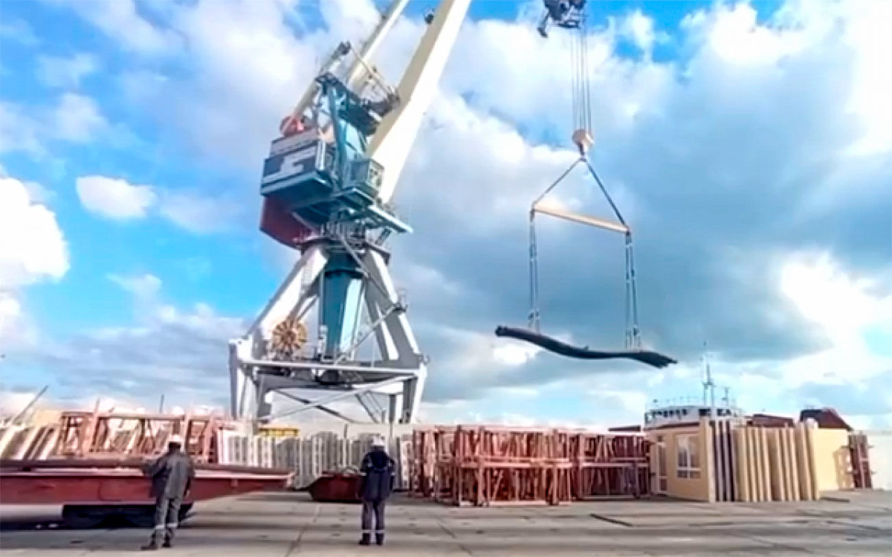 В Ростов морским путём из порта Мариуполя отправлено 400 тонн арматуры