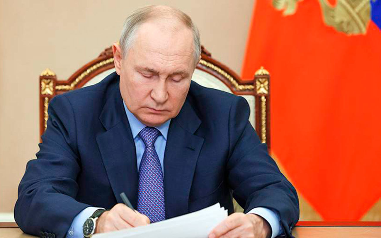 Путин подписал закон, уточняющий ряд положений о выборах президента РФ